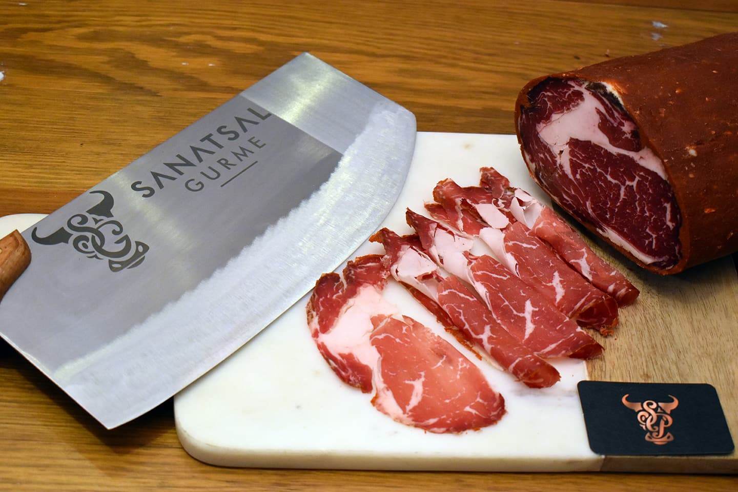 Sakal Oynatmaz Bıyık Titretmez Çemensiz